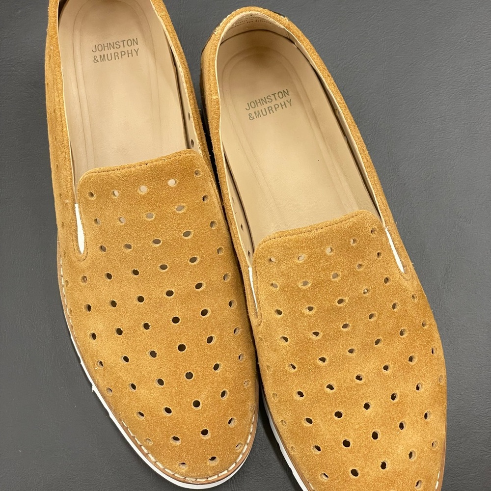 Johnston & Murphy Penelope Tan Slip-on with Perforated Design - Picture 3 of 6